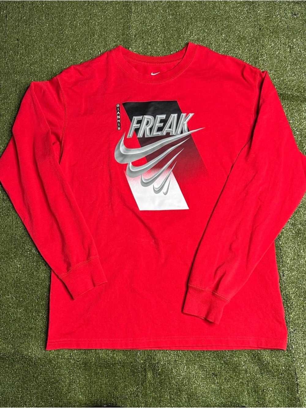 Nike loose fit freak graphic long sleeve shirt men’s small